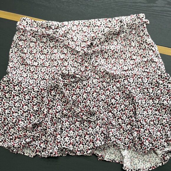 Urban Romantics Ruffled Mini Skirt Size Small EUC - Picture 5 of 7